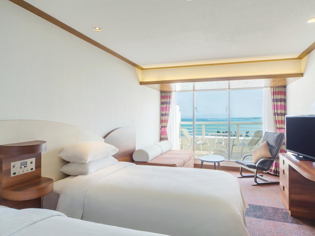 Sheraton Okinawa Sunmarina Resort Onna Exteriér fotografie